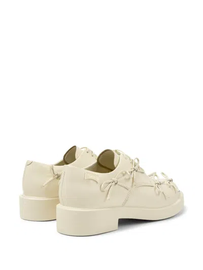 Camper Dean In White