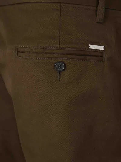 Dsquared2 Cargo Style Shorts Featuring Multiple Pockets In Military Green