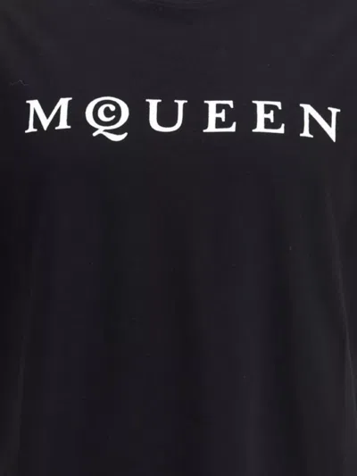 Alexander Mcqueen Logo Lettering Crewneck T-shirt In Black
