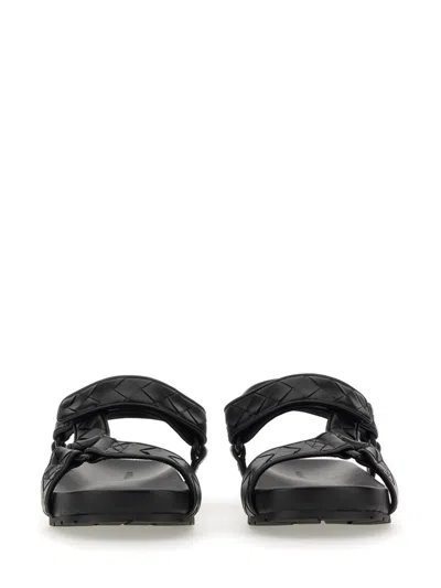 Bottega Veneta Trip Leather Slides In Black