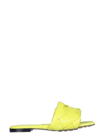 Bottega Veneta The Lido Flat Mules In Intrecciato Nappa Lambskin In Green