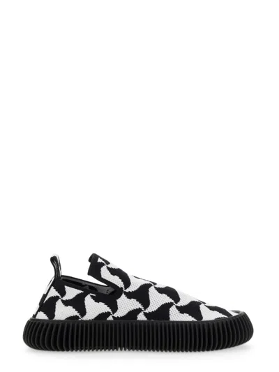 Bottega Veneta Wavy Triangle Slip-on Sneakers In Black