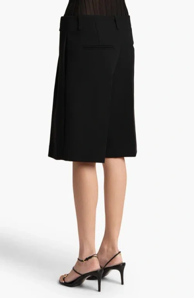 Khaite Laden Low-rise Suiting Shorts In Black