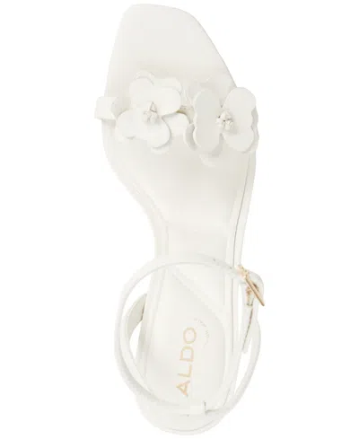 Aldo Daisylily In White