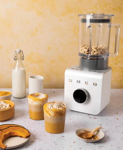 Smeg Contemporary Aesthetic Professional Style Blender In Silver