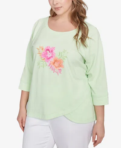 Hearts Of Palm Plus Size Hibiscus Print 3/4 Sleeve Top In Light Green Multi