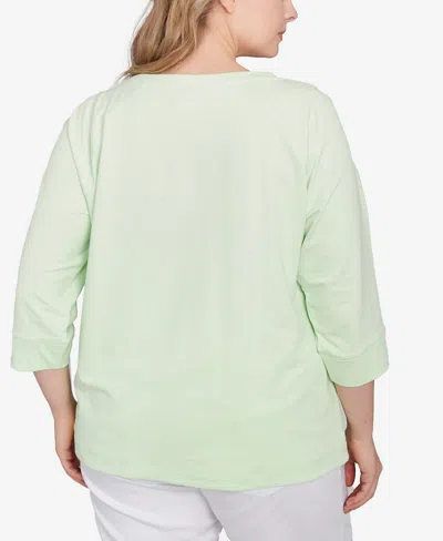 Hearts Of Palm Plus Size Hibiscus Print 3/4 Sleeve Top In Light Green Multi