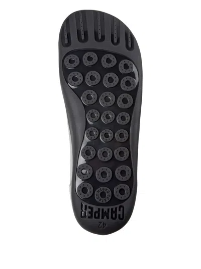 Camper Peu In 灰色