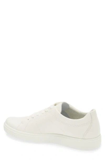 Ecco Classic Low Top Sneaker In White