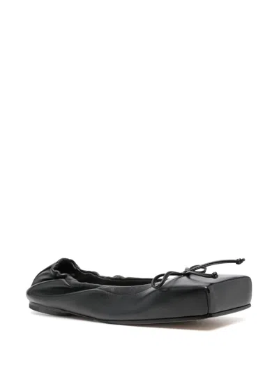 Jacquemus Flats In Black