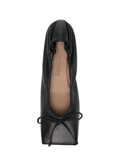 Jacquemus Flats In Black