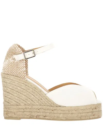 Castaã±er Raffia Wedge Canvas Espadrilles In Blanco