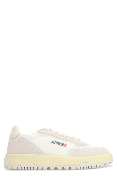 Autry Wildpace Low Sneakers With Textured Mesh In White