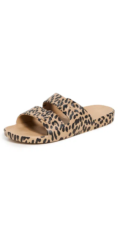 Freedom Moses Beige Leo Camel Leopard Print Sandals In Camel