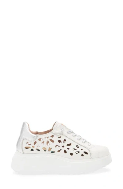 Wonders Perforated Leather Sneaker In White
