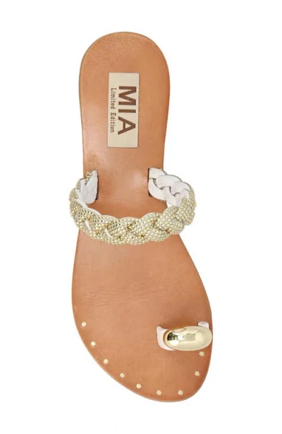 Mia Toya Toe Loop Sandal In White
