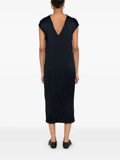 缎面中长连衣裙