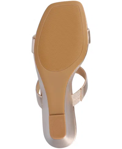Journee Collection Journee Women's Clodie Wedge Sandals In Champagne
