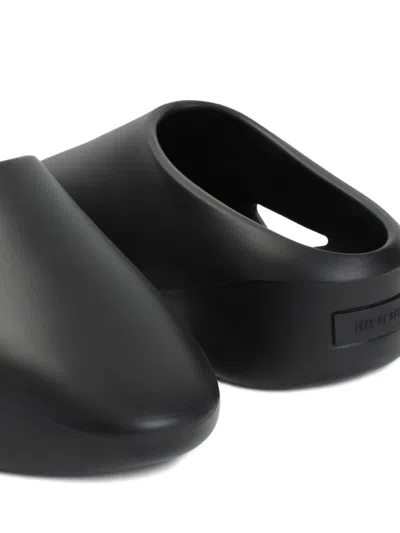 Fear Of God Runner Eva Rubber Slippers In Black