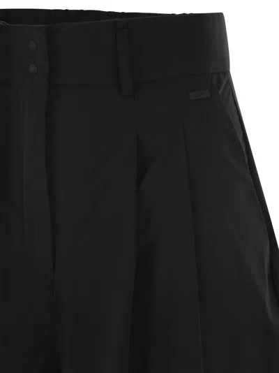 Herno Pleated Detail Shorts In Black