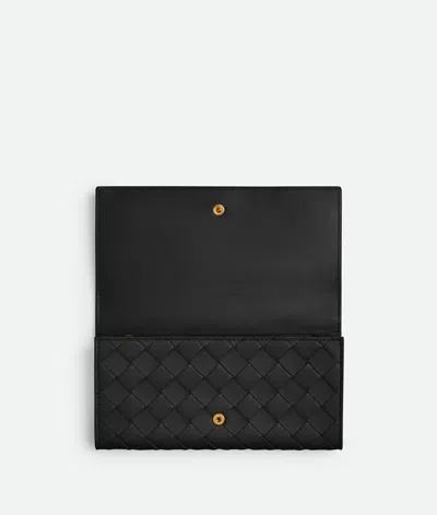 Bottega Veneta Women Portafoglio Intrecciato Con Patta Grande In Black