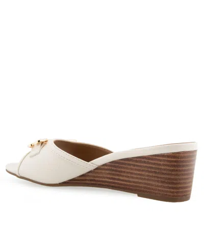 Aerosoles Women's Wava Round Toe Wedge Sandals In Eggnog Pebbled Faux Leather
