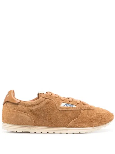 Autry Windspin Sneakers In Beige Suede In Brown