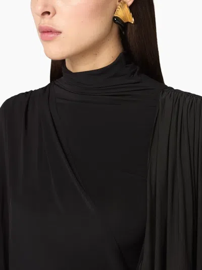 Nina Ricci Heart Of Venus Earrings In Black