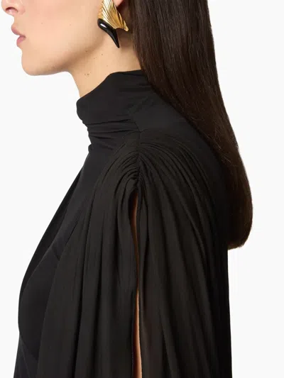 Nina Ricci Heart Of Venus Earrings In Black