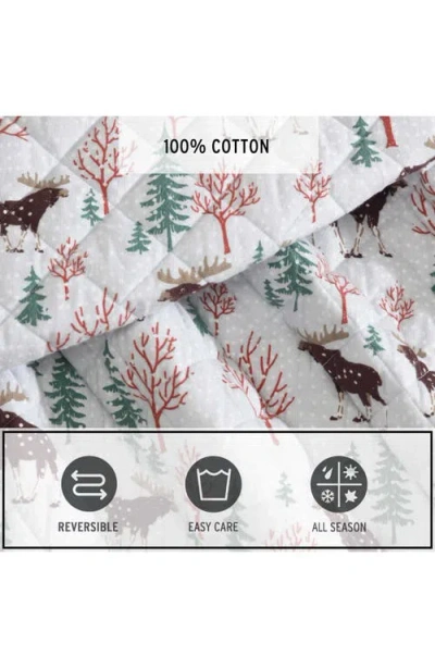 Eddie Bauer Mountain Moose Cotton Flannel Twin Quilt & Sham Set In Light Pastel Grey