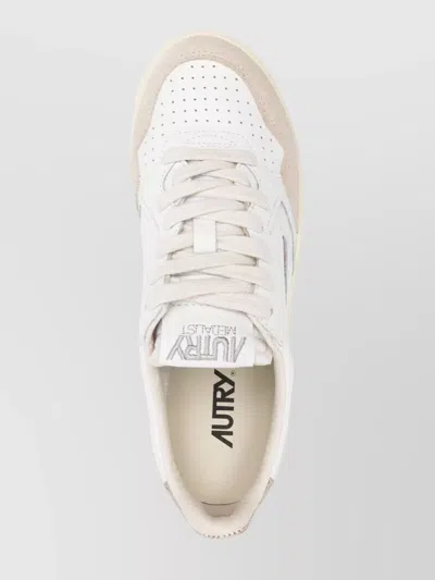 Autry Low Top Sneakers In Calf Leather And Suede