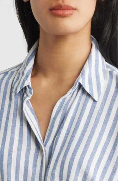 Beachlunchlounge Vivica Stripe Twist Hem Button-up Shirt In Skylight