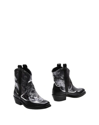 Rupert Sanderson Ankle Boot In Silver
