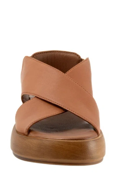 Bueno Jayden Sandal In Dark Tan