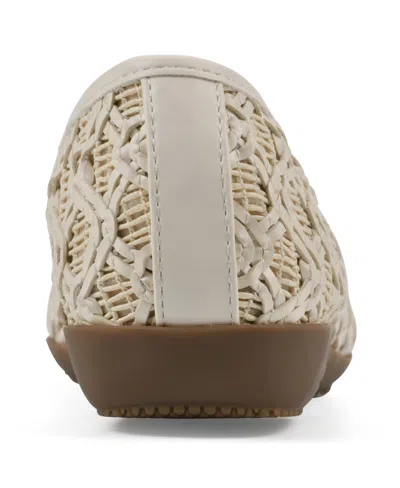 Cliffs By White Mountain Women's Cariann Ballet Round Toe Flats In Ecru Smooth