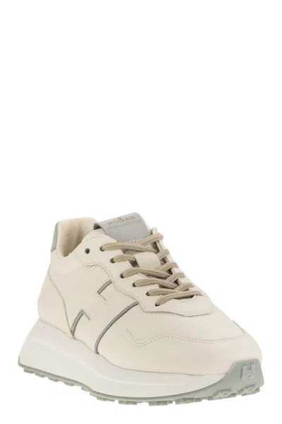Hogan Leather Sneakers With Contrast Heel Tab In Beige