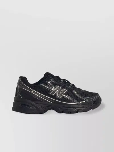 New Balance 740 In Black
