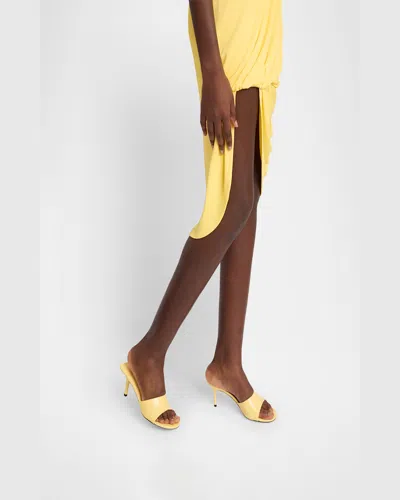 Jacquemus Glossy Kitten Heel Sandals In Light Yellow
