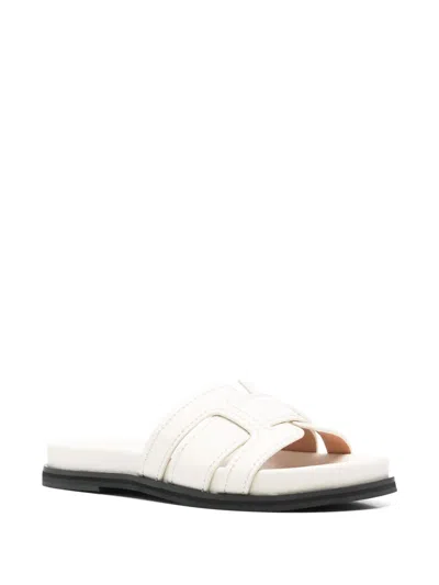 Bibi Lou Holly Slides In Weiss