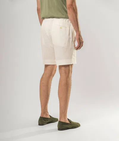 Larusmiani D20 Bermuda Shorts In White