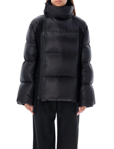 Sacai Womens Black Funnel-neck Contrast-panels Regular-fit Shell Coat In Black