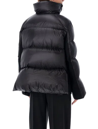 Sacai Womens Black Funnel-neck Contrast-panels Regular-fit Shell Coat In Black