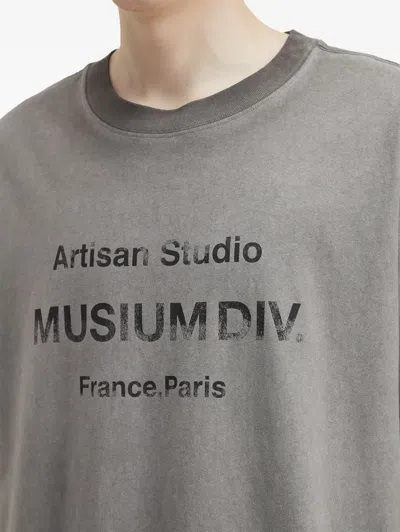 Musium Div. Graphic-print Oversized T-shirt In Grey