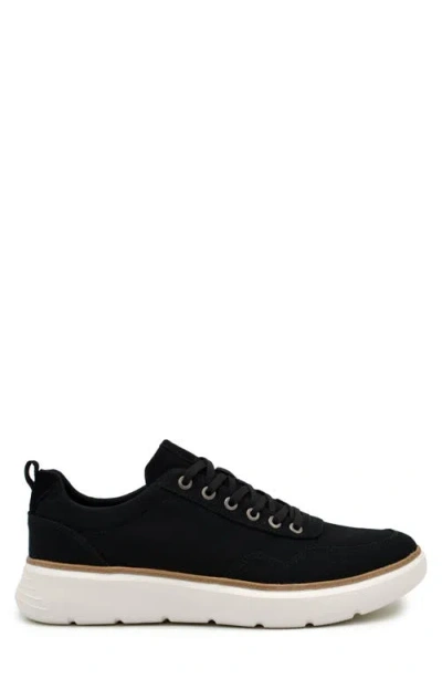 Delo Go Green Low Top Sneaker In Black