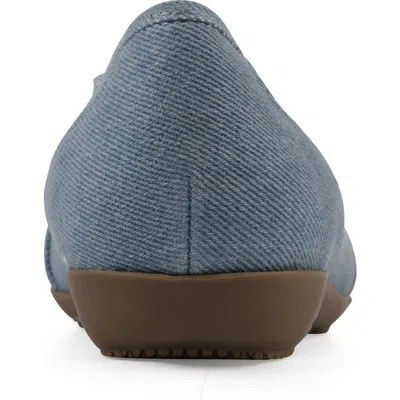 Cliffs By White Mountain Calming Buckle Strap Flat In Denim Blue Fabric