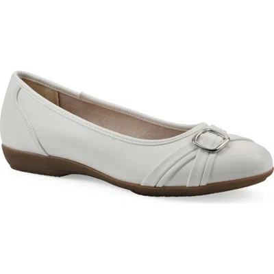 Cliffs By White Mountain Calming Buckle Strap Flat In White Smooth