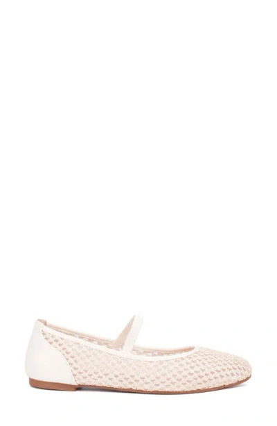 New York And Company Alena Womens Round Closed Toe Ballet Flats In White