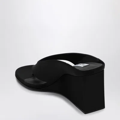 Alaïa Black Satin Tong Wedge Sandals In Black