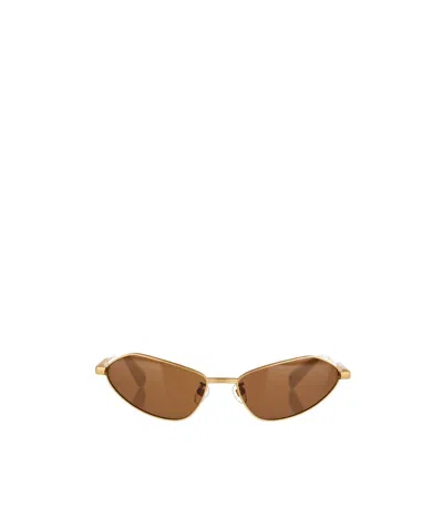 Jacquemus Engraved Logo Cat-eye Sunglasses In Golden