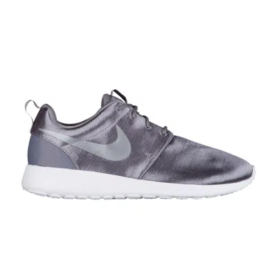 Pre-owned Nike Wmns Roshe One Premium 'pure Platinum' In Grey